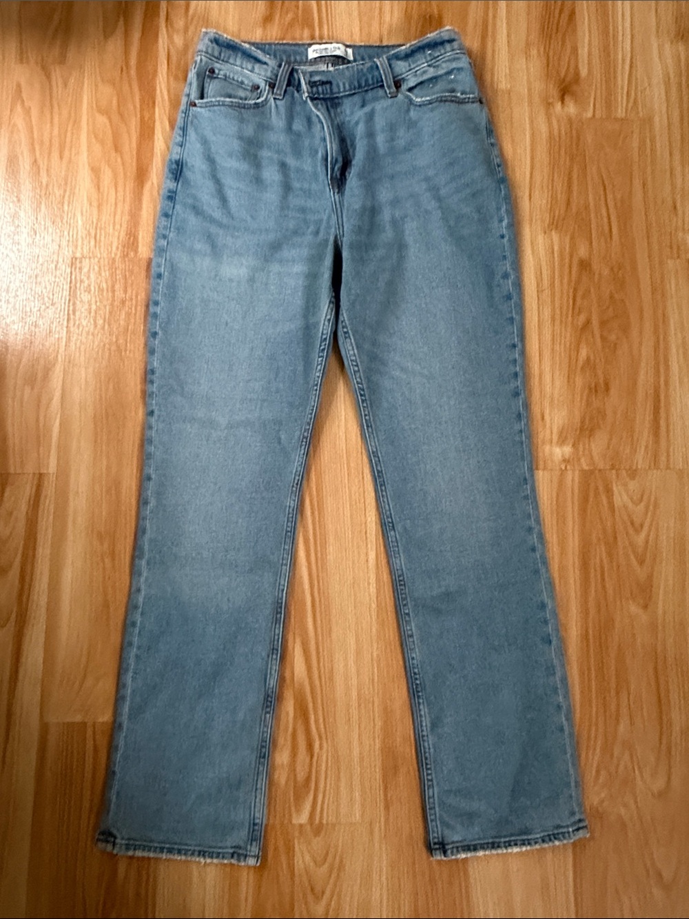 A&F 90s Slim Straight Ultra High Rise